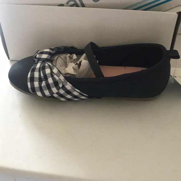 Carters - Picture 2 of 5